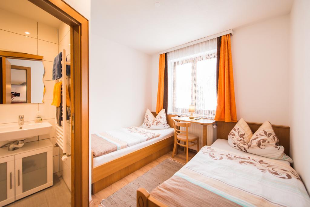 Hotel Pension Barbara Занкт-Мартін-ам-Тенненґебірґе Екстер'єр фото